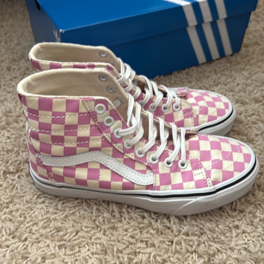 Pink & Cream checkered high top vans